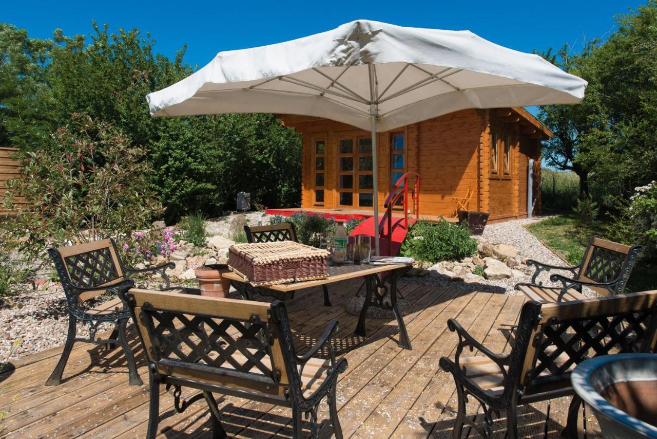 Le Petit Flo Hotel Flocourt Exterior photo